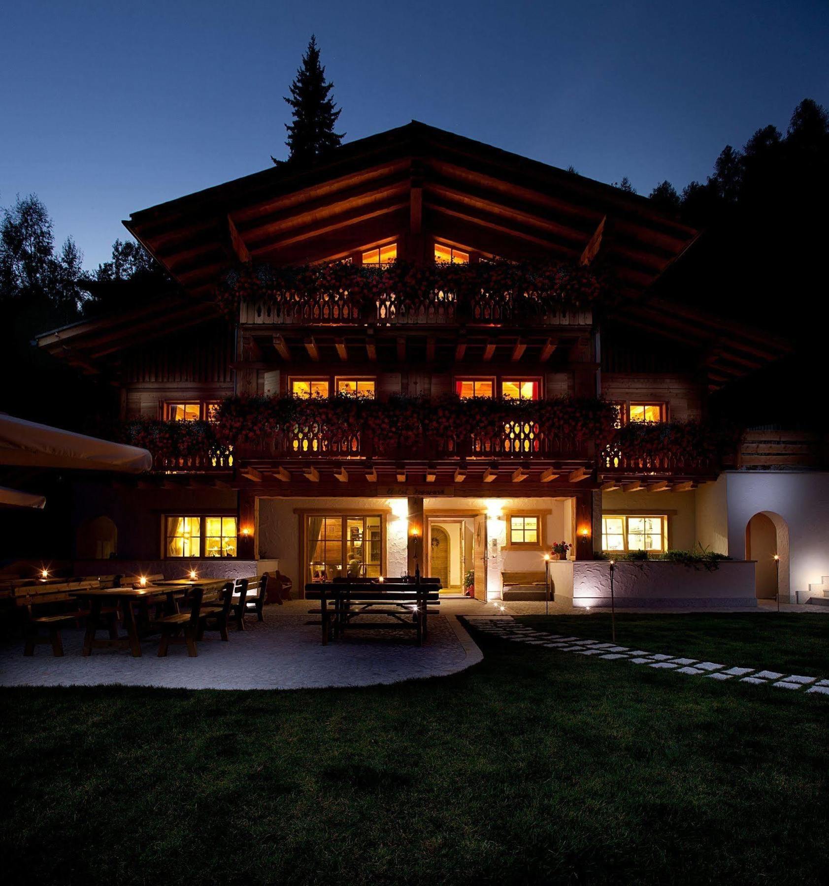 Fogajard Lovely Chalet Madonna Kültér fotó
